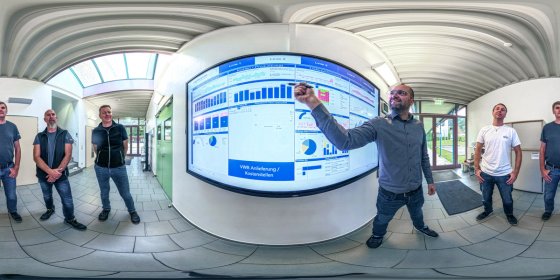 Play 'VR 360° - Industry EB